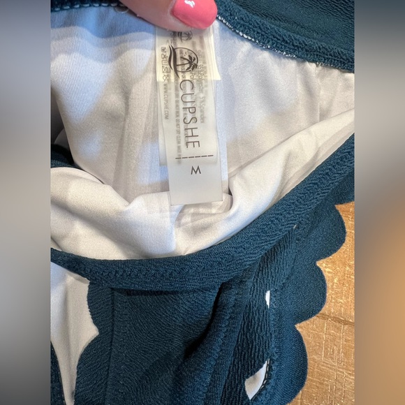 CUPSHE Solid Teal One Shoulder Scalloped Bikini Set - Picture 4 of 7